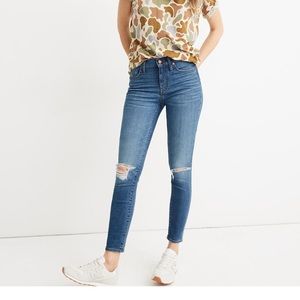 9" Mid-Rise Skinny Crop Jeans in Delmar Wash: Eco Edition sz 27 EUC